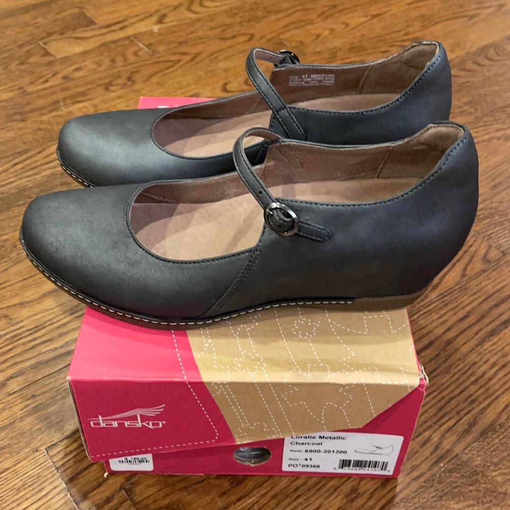 NEW Dansko Loralie Metallic Charcoal Wedges